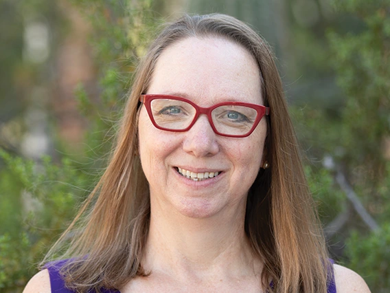 Theresa Ricke Kiely Headshot 2024