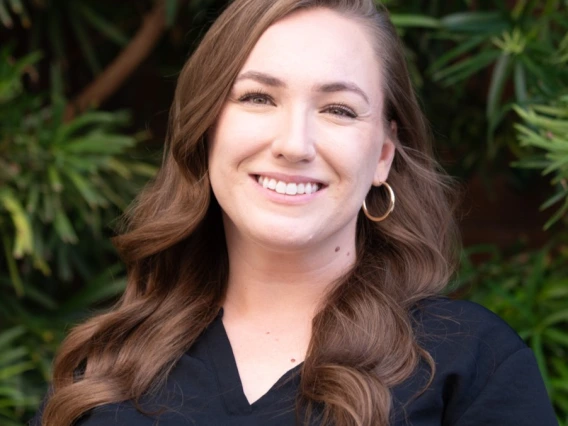 Candice Reinhardt headshot